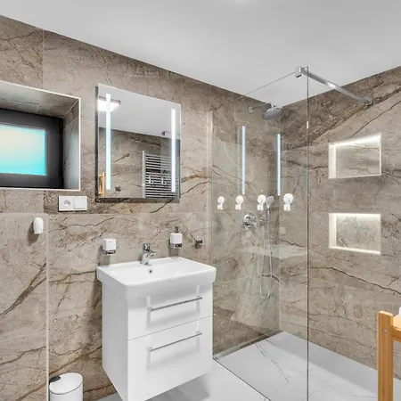 Vila Relax Zvičina *